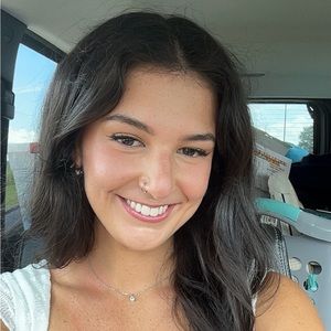 Meet your Posher, Saige